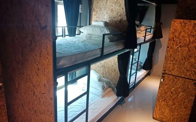 Homy Seafront Hostel