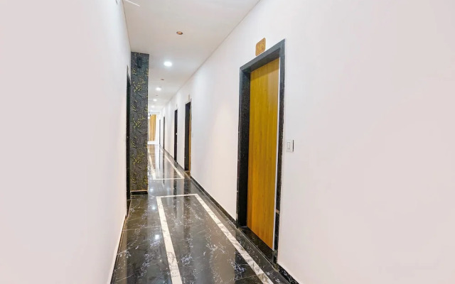 FabHotel The Vibrant - Nr. Tapovan Circle