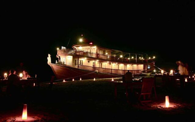 Amara River Cruise (Mandalay-Bhamo or Bhamo - Mandalay)