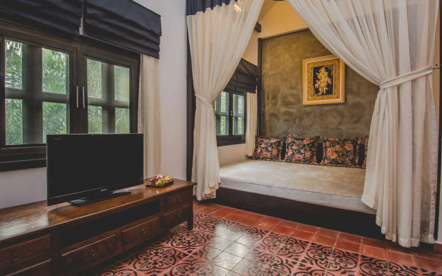 Mulberry Hotel