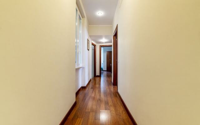 Spacious and comfortable Halldis apartment with four bedrooms