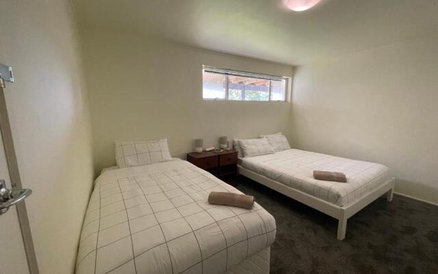 Private 2 bedrooms suite with free parking