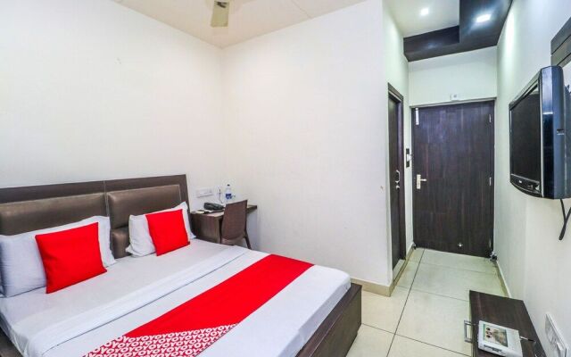 Oyo 31023 Hotel Sartaj