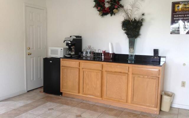 Budget Host, Hempstead Inn