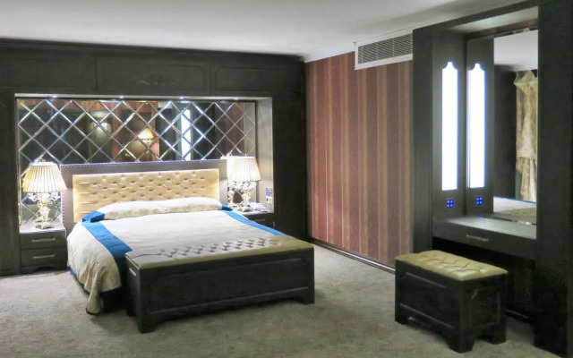 Laleh International Hotel Tehran
