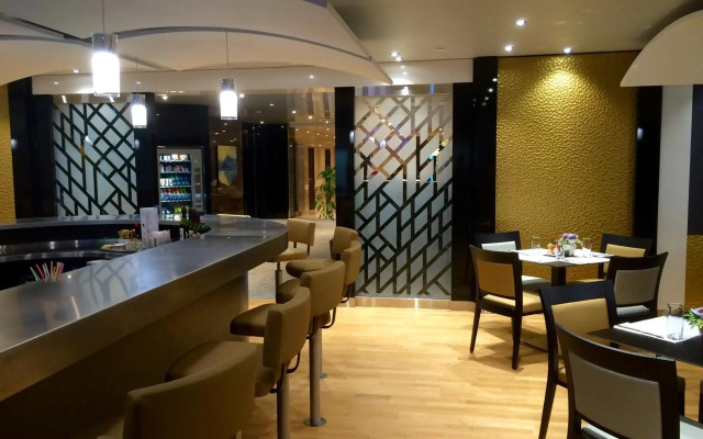 Nash Airport Hotel