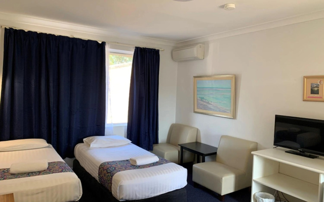 Panorama Motor Inn – Guest Rooms – Newcastle