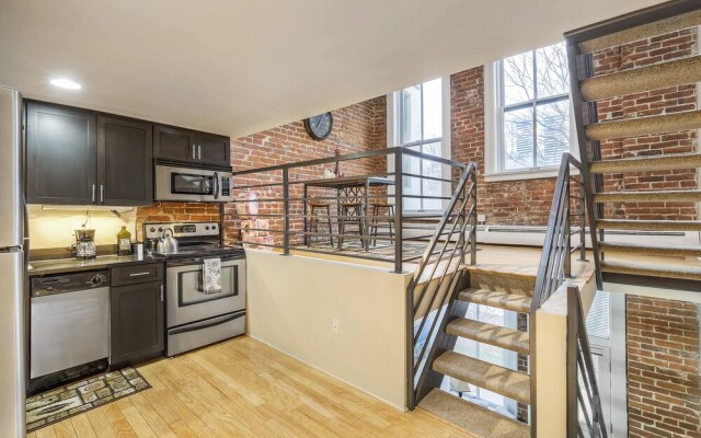 Downtown Five Points Sleeps 4