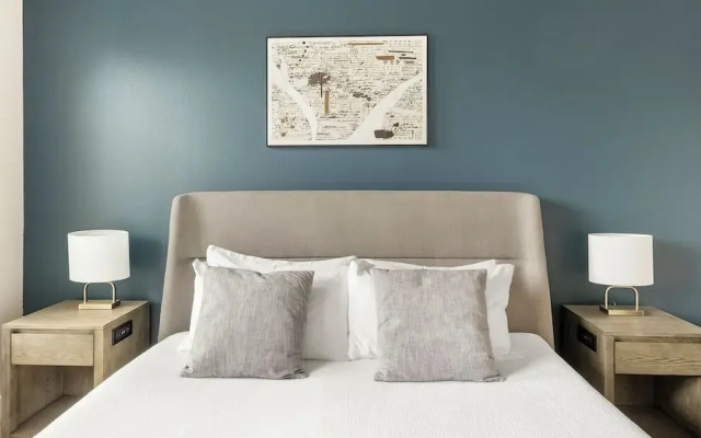 Landing Dallas Old East