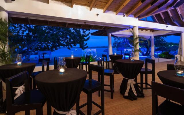 Blue Bay Doradas Villas —All inclusive