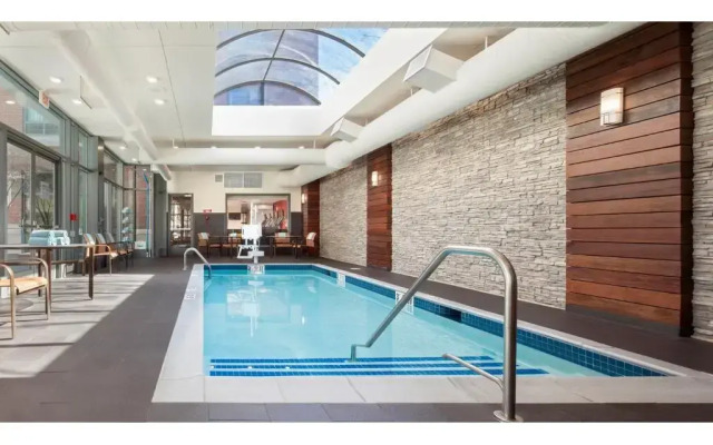 Courtyard by Marriott Boston Brookline