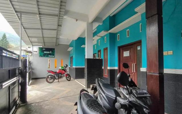 Villa Ghazani 4 at Desa Wisata Songgokerto