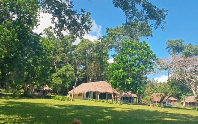 Lonnoc Beach Bungalows