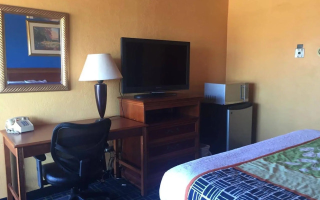 Trade Winds Inn Clinton