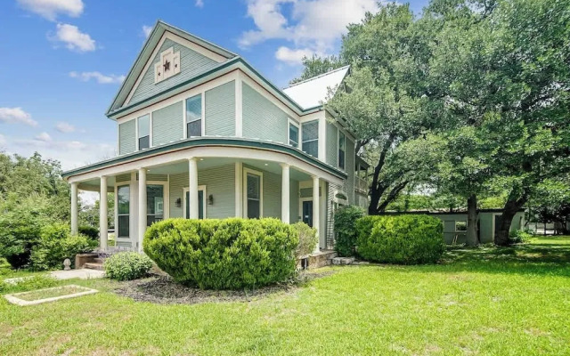 Prime Location-walk to Food, Bars and Wineries!