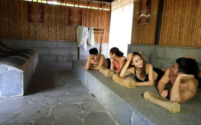 Jin Debao Kaiyue International Hot Spring Resort Hotel