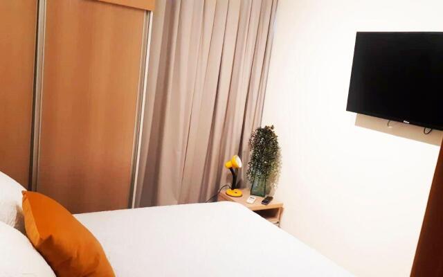 Flat Asa Sul Condomínio Golden Place by CentoeDez