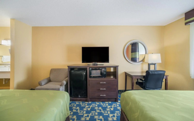 Quality Inn O'Fallon IL - St. Louis