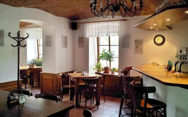 Pension Mlyn Stare Mitrovice