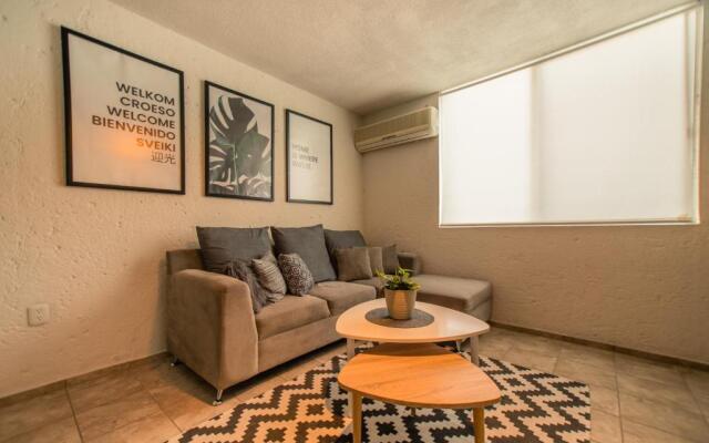 Depto. Hangar 4 col. Unidad Nacional Plaza Jalisco.