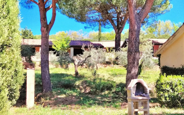 Residence con piscina a Guardistallo