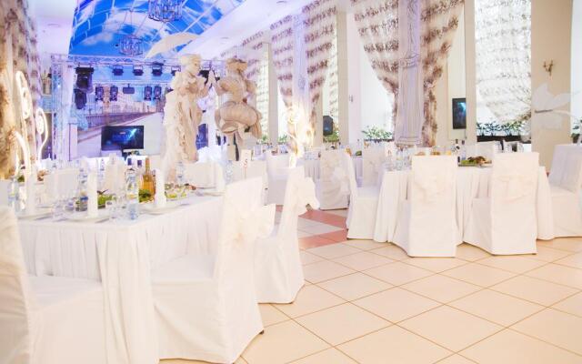 Rossiya Hotel