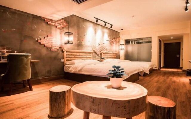 Zhangjiajie Interval Time Travel Inn