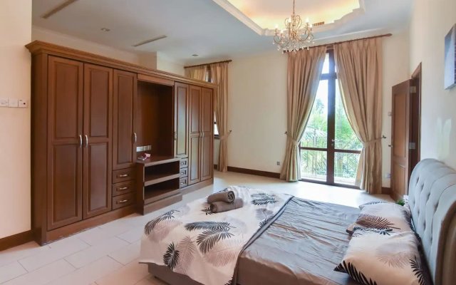 A Spacious & Cozy 5BR Unit in Ampang FREE Parking