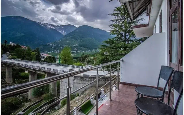 Hotel Divine Paradise Manali