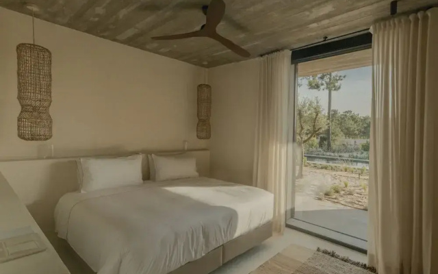 CL M Villa Retreat by Cadenzalux
