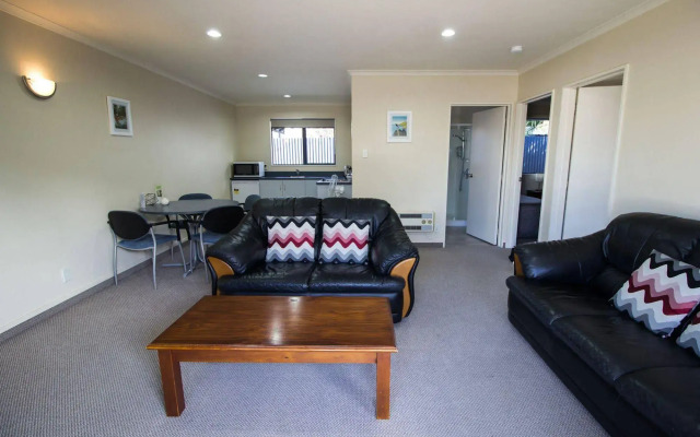 Centre Court Motel