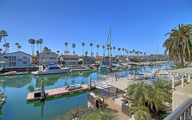 Large Ventura Keys Waterfront 4 Bedroom Home