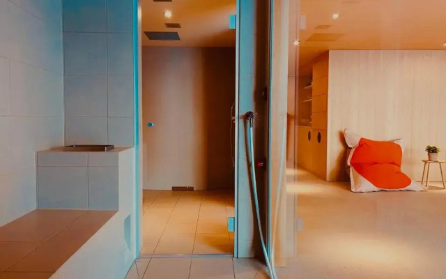 Julen Wendelin, Hotel Touring