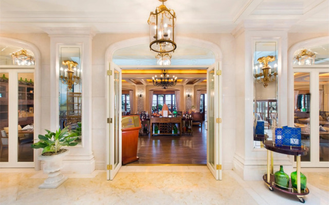Rocks Hotel