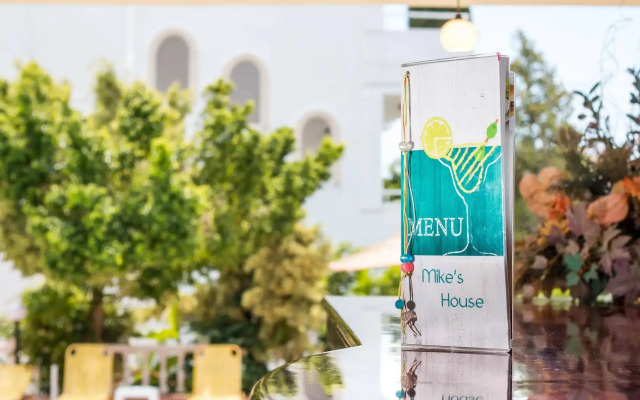 Mike's House Hotel