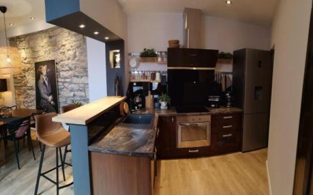 Center Arena Design Apartments with terrace