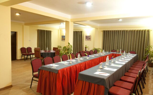 Royal Astoria Hotel