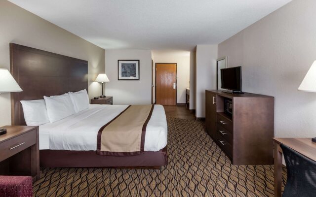 Baymont Inn & Suites Auburn