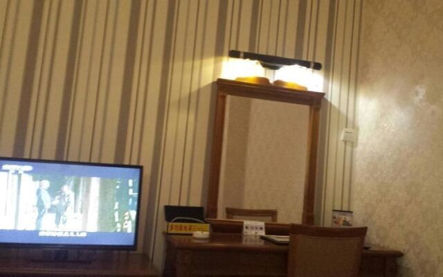 Super 8 Hotel - Guangzhou Baiyun Airport Renhe Station Inn