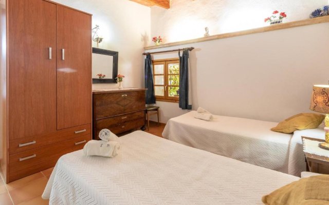 4 Bedroom Traditional Villa, Private Pool, Near Pollensa