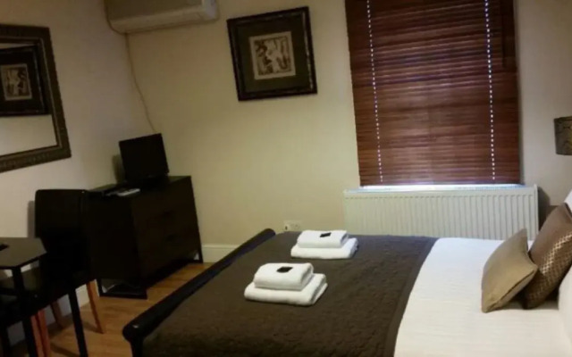 Aviva Guest House