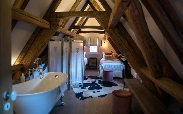 Le B. Cottage