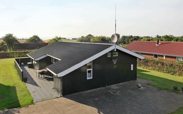 Peaceful Holiday Home in Vinderup With Large Terrace