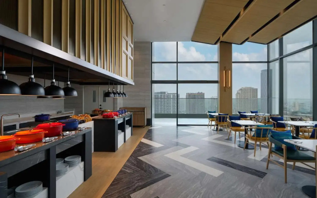 Hilton Garden Inn Bangkok Riverside