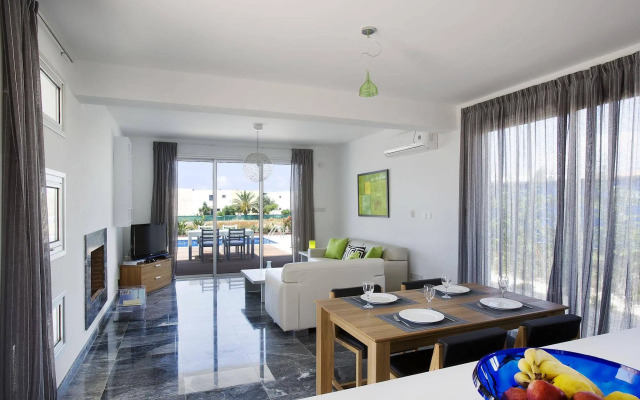 Paradise Cove Beach Villas
