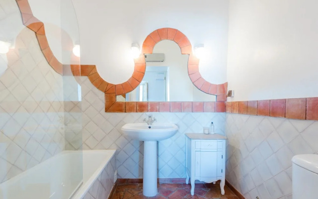 Casa Omlandia With Pool - Lagos Old Town