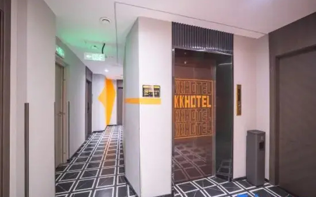 KK E-sports Hotel (Hezhou University East Campus)