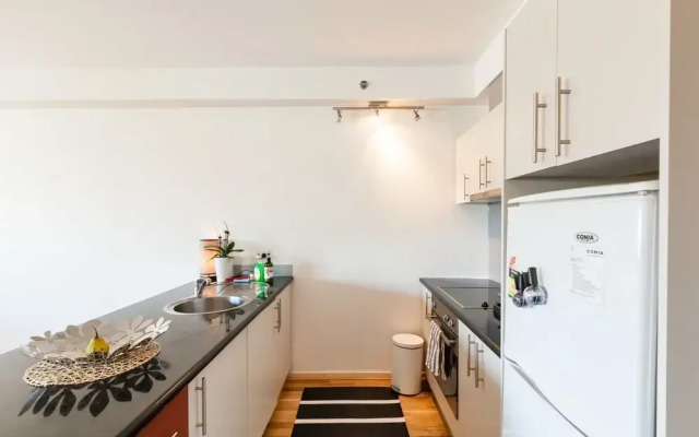 LANCE, 1BDR Melbourne Apartment