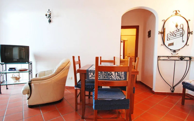 Cantone Bay - INH 28721