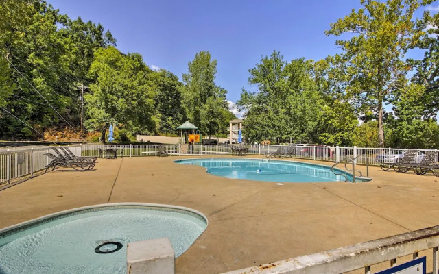 Near Golf & Table Rock Lake: Condo w/ Pool Access